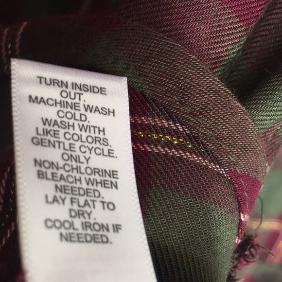 CATO Holiday Christmas Celebration Gold Metallic Thread Peplum Extra Long Line - Picture 16 of 16